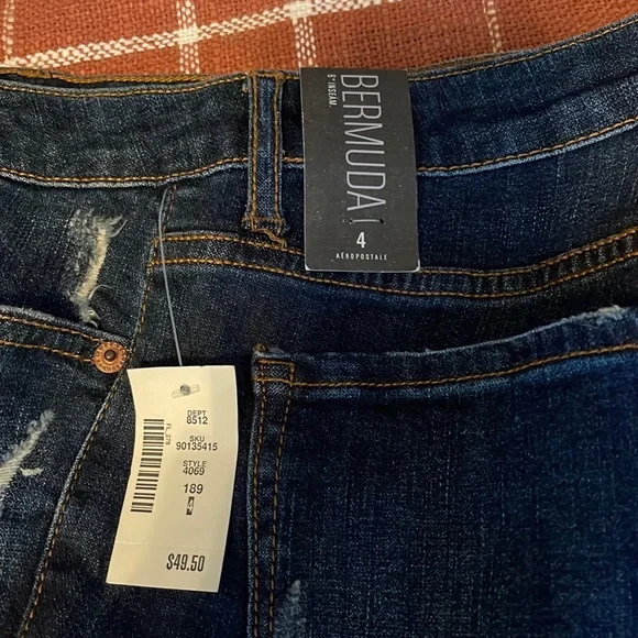 Bermuda Shorts - Picture 4 of 4